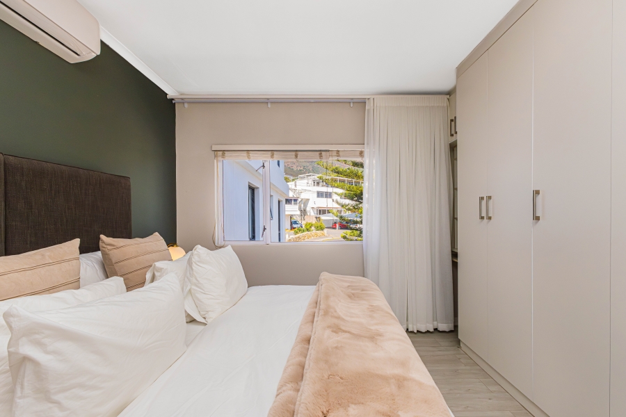 To Let 2 Bedroom Property for Rent in Camps Bay Western Cape